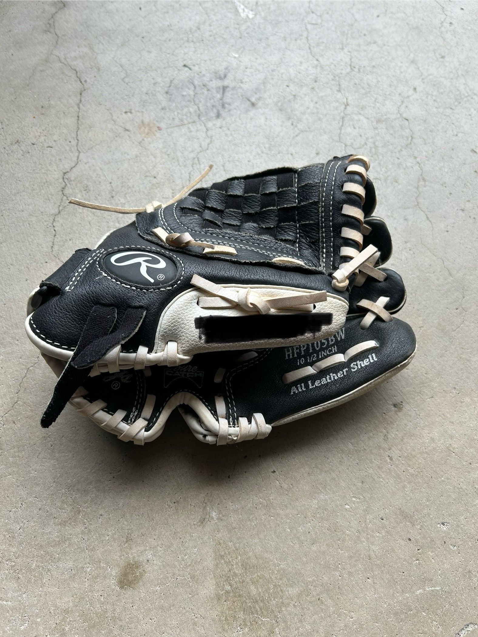 Rawlings 10.5 Inch Youth Glove