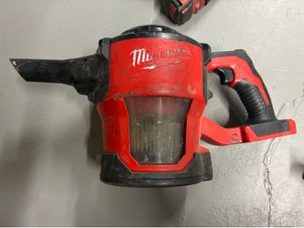 Milwaukee M1 18 vacuum