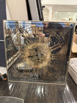 Beautiful vintage wall Clock 