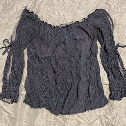 Size M AE Off-the-shoulder Blue Striped Top