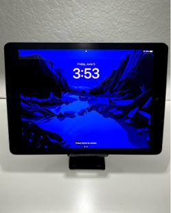 Apple iPad 9th Generation 64GB WiFi Space Gray Excellent Condition E511