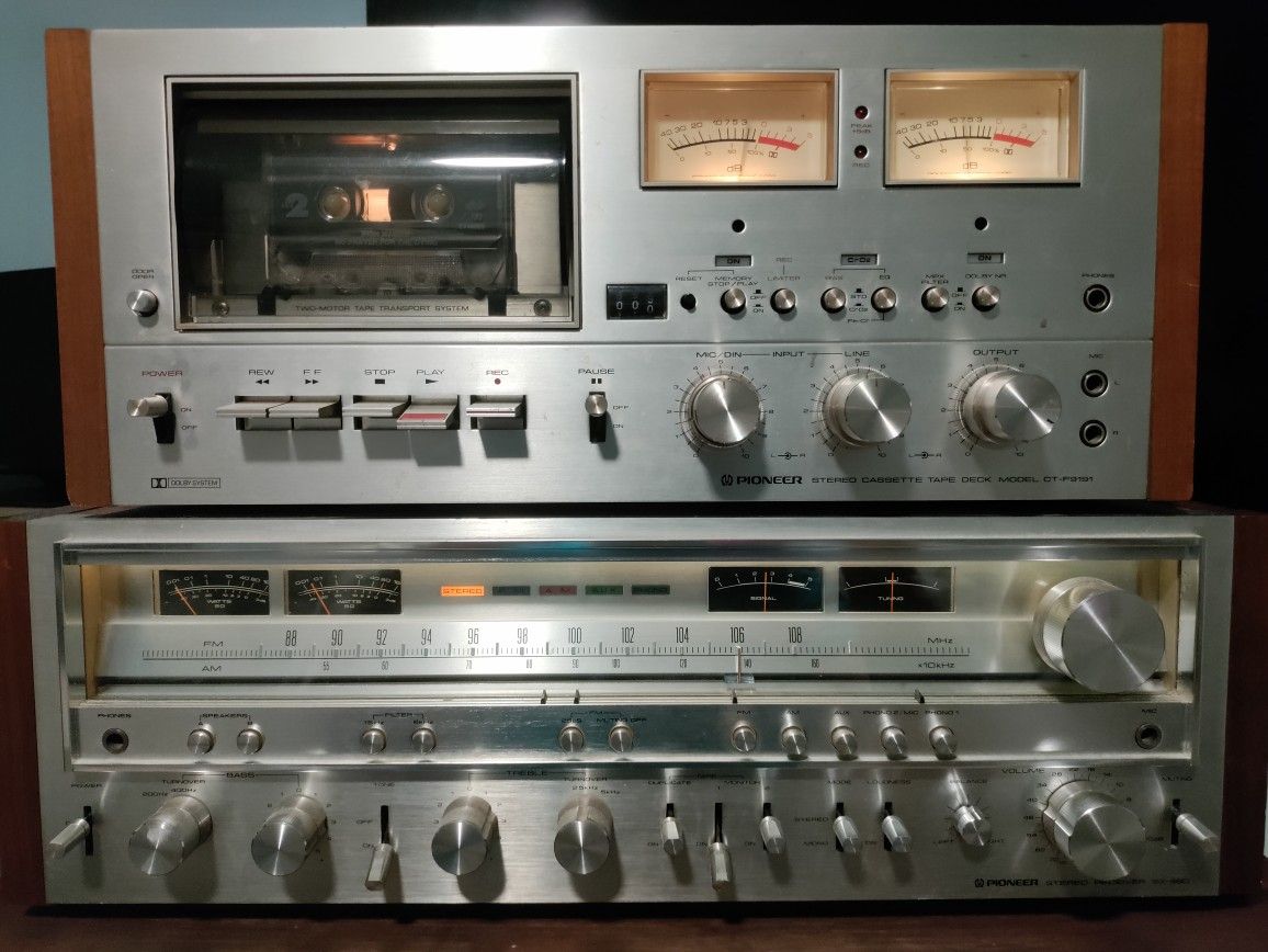 Pioneer SX-980 Receiver and CT-F9191 Cassette Tape Deck with AR speakers