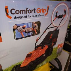 BLACK &DECKER CORDED LANW MOWER NEW 