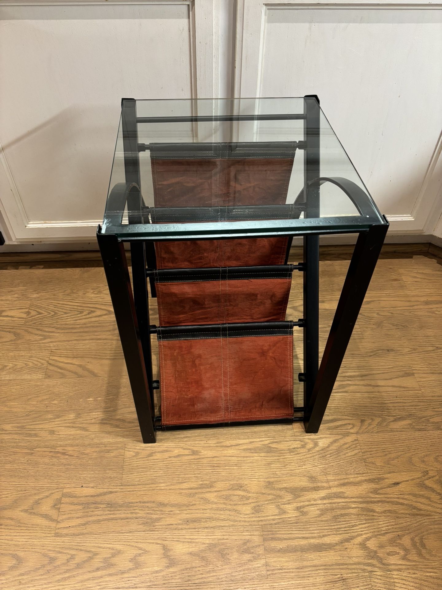 End Table With Magazine Holder