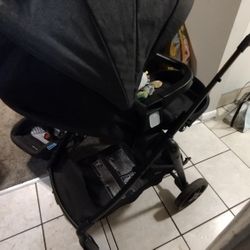 Graco Car Seat And Stroller 