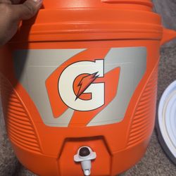 Gatorade Drink Cooler With Dispenser