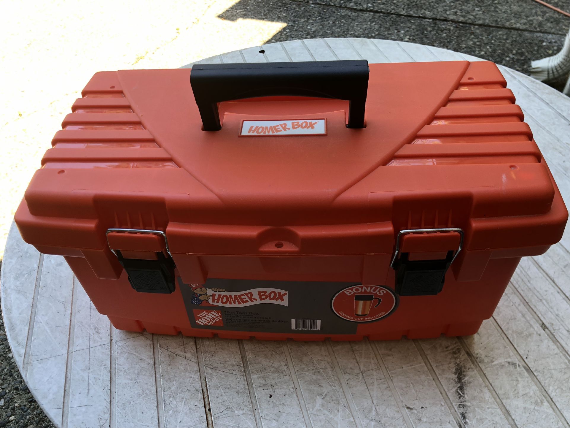 Plastic home depot, toolbox – excellent condition