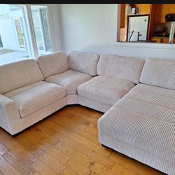 New 4 Piece Modular Sectional Couch! Includes Free Delivery 🚚! 