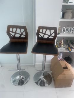 Bar chairs high from ikea grown black