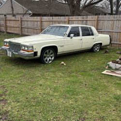 Cadillac 81 Fleetwood
