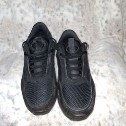 Nike Bolts