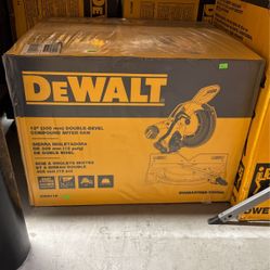 DeWALT ModelDWS716 12 in. Double Bevel Miter Saw