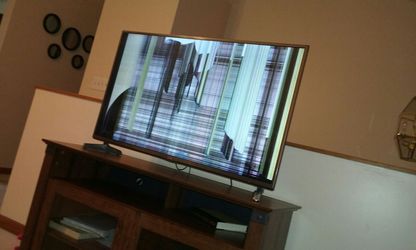 42" lg tv cracked .works but the screen is cracked
