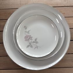 🌸 Amcrest “Carmen” China – 54-Piece Set