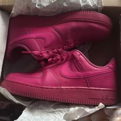 WOMENS AIR FORCE 1’s Size 7 