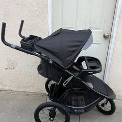 BABY TREND JOGGER STROLLER 