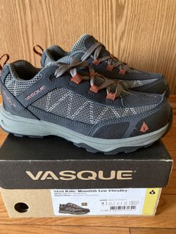 Kids Vasque Hiking Shoes (size 4)