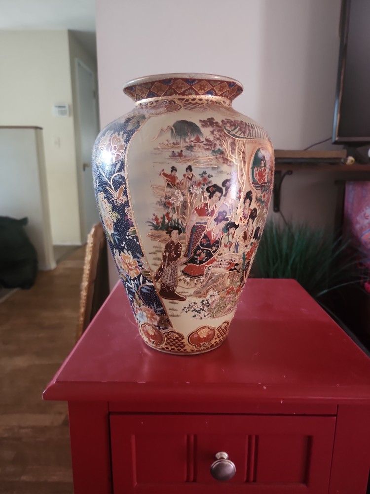 Vintage Oriental Vase Satsuma Type