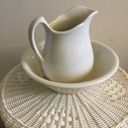 Antique Pitcher & Wash Basin  - Full Size  (ca. 1900)