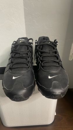 NIKE SHOX