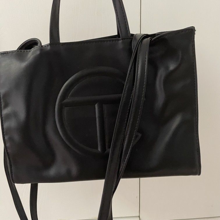 Telfar Bag black			
