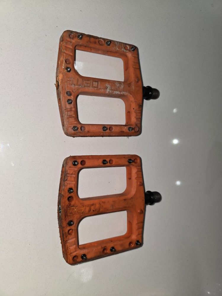 Diety Mountain Bike Pedals
