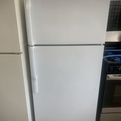 GE Used Refrigerator Working Perfectly 4 Months Warranty .