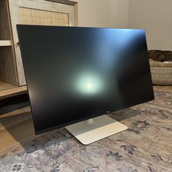Dell Monitor (1440p QHD 2K)