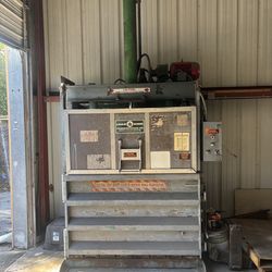 Electric/ hydrolic bailer/compactor