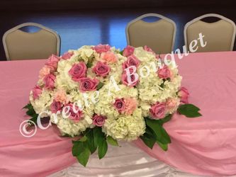 Sweetheart table small arrangement