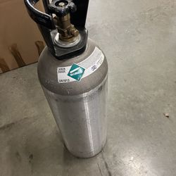 CO2 Tank