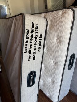 Full Size Cada Colchon  La Foto Muestra 2 Colchones $150 Pickup Today 