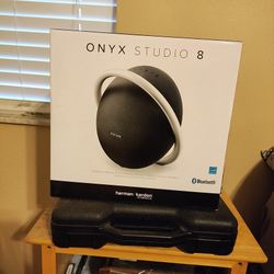 Onyx Studio 8 Bluetooth 