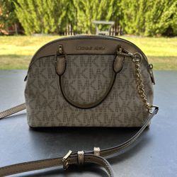 Michael Kors Cross Body Bag