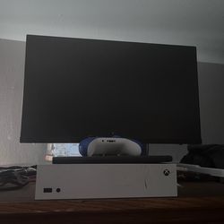 Xbox series s and monitor