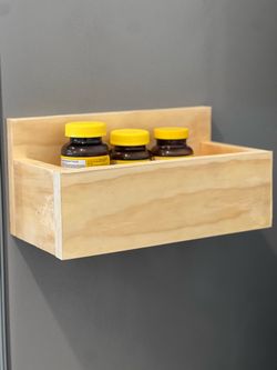 Floating Shelf - no drilling