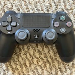 PS4 DualShock 4 Controller