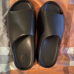 Adidas Black Yeezy Slides (Size 12)