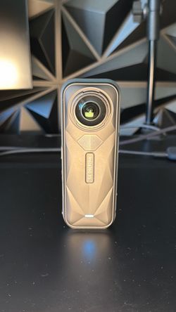 Insta360 X5