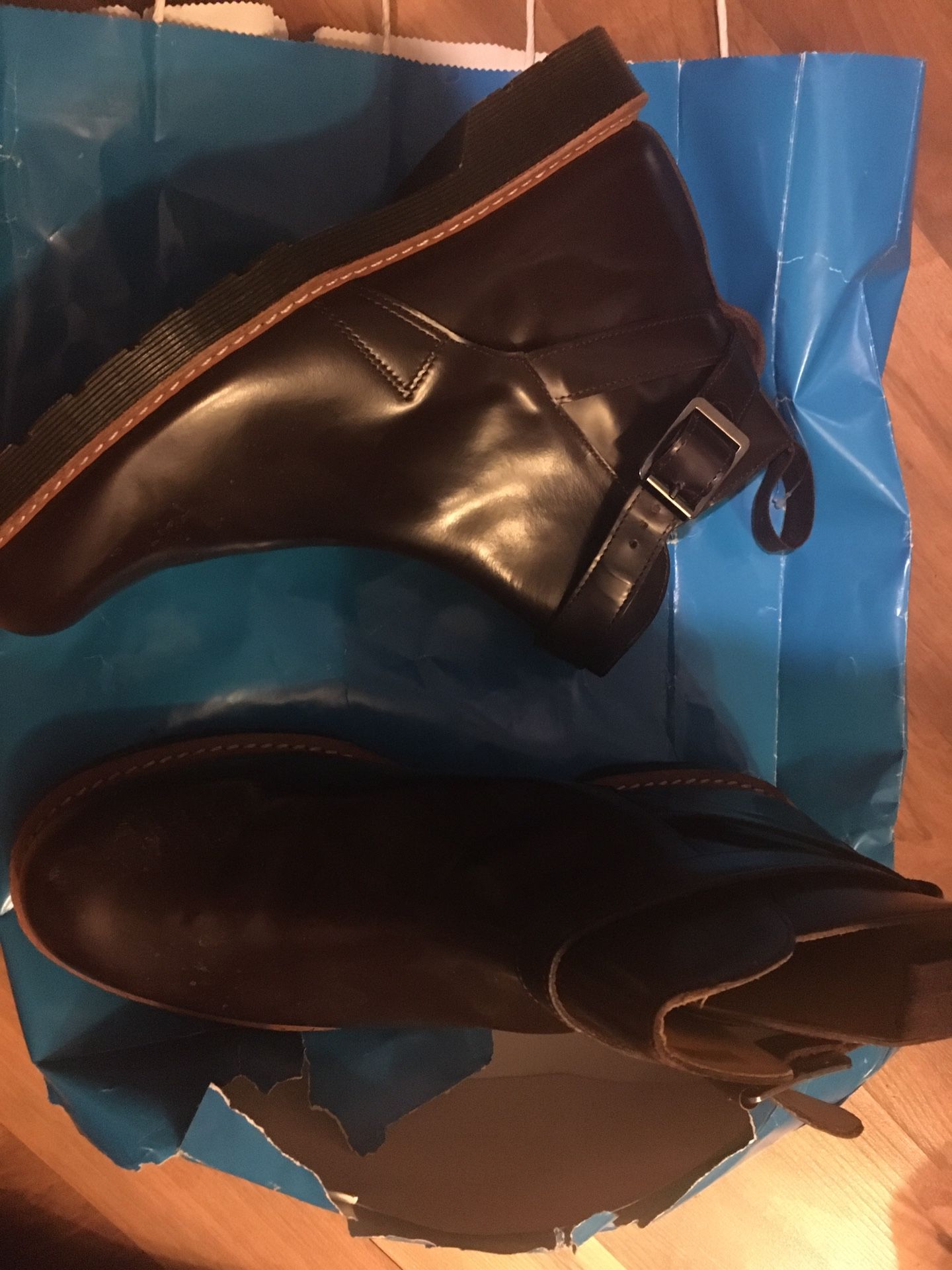 Men doctor Martens boots brand new size 11