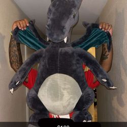 Giant Shiny Charizard 