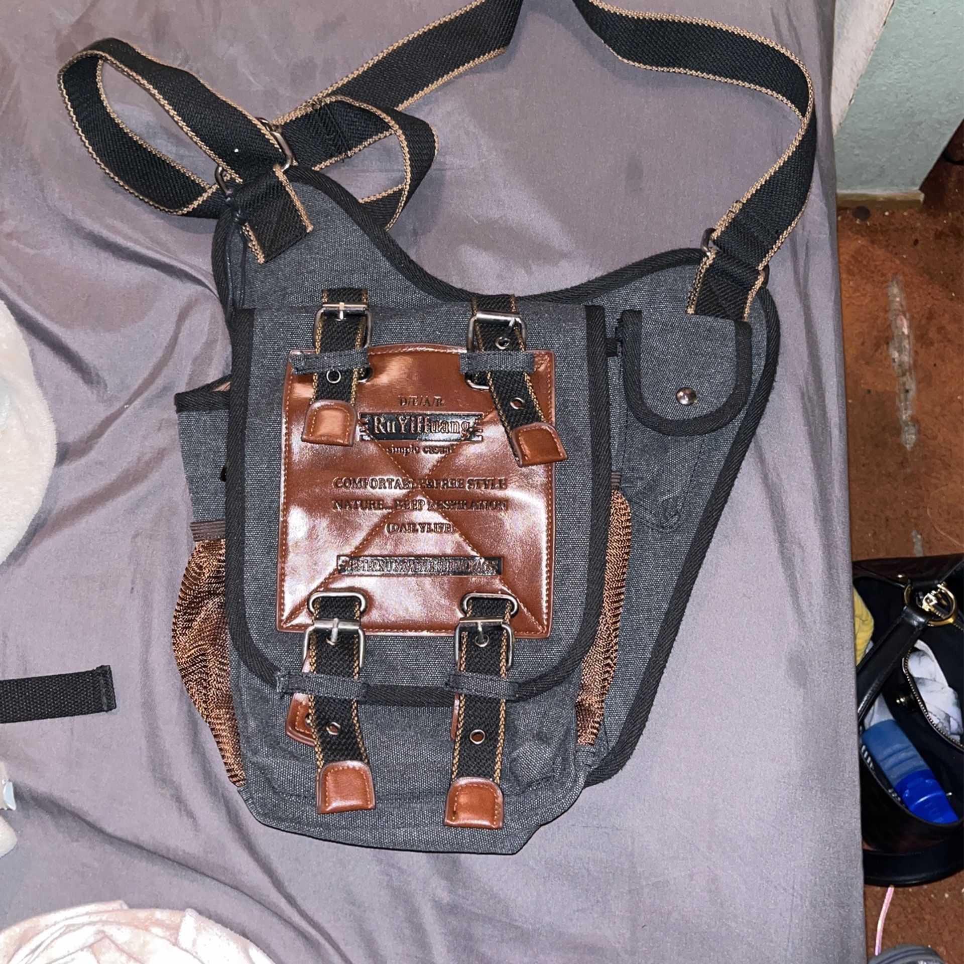 Ru YiHuang Messenger Bag