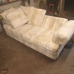 Couch  4sale