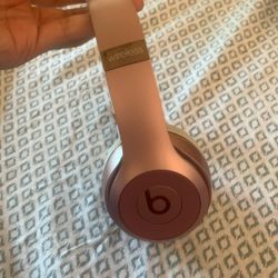 rose gold beats solo 3
