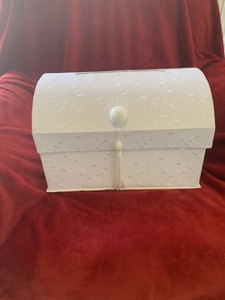 Gorgeous wedding box, excellent condition