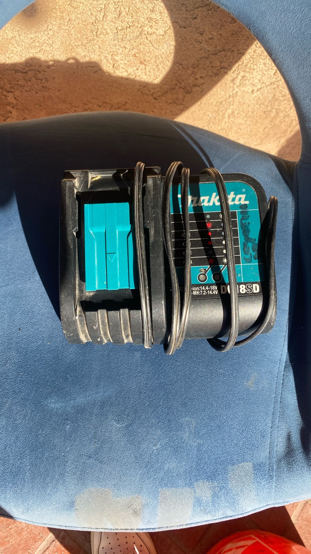 Makita Charger