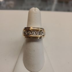 14k Gold Rings 8.1 Grams Size 7 If You Are Interested Ask For Maribel Thank You 😊 