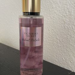 Victoria’s Secret Velvet petals perfume 