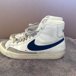Women’s Nike Blazer High Size 7.5