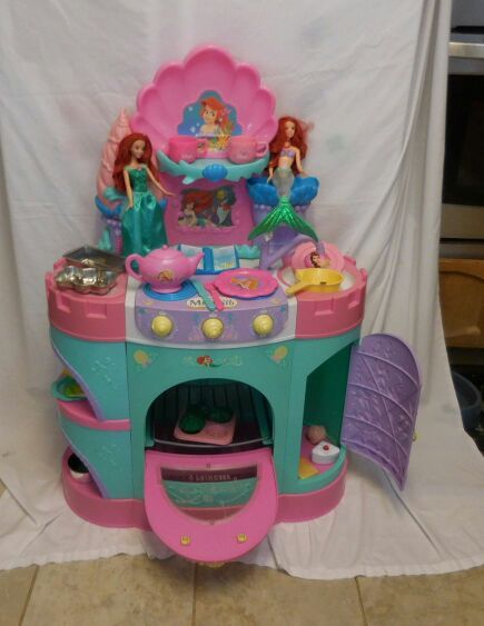 Disney Princess Ariel kitchen with sound and accessories plus dolls